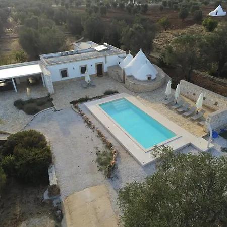 Holiday home Trullo Farfalla By Biancopugliavacanze