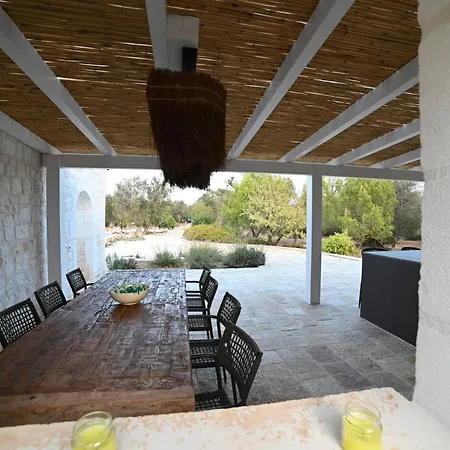 Holiday home Trullo Farfalla By Biancopugliavacanze *