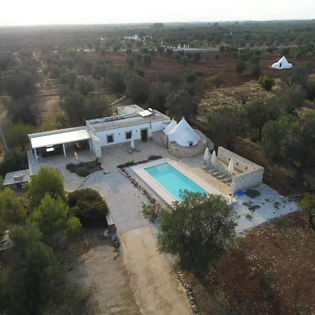 Holiday home Trullo Farfalla By Biancopugliavacanze